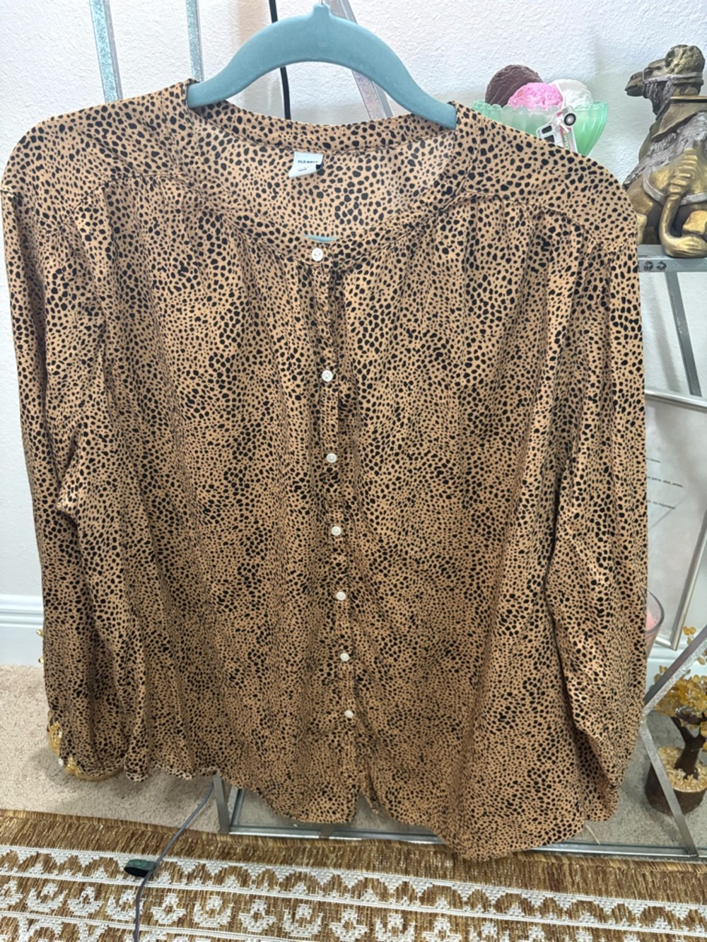 Old Navy Womens long sleeve oversized button blouse leopard print lg tan black